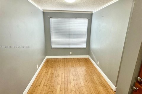 Townhouse in Plantation, Florida 4 bedrooms, 187.66 sq.m. № 1997941 - photo 3