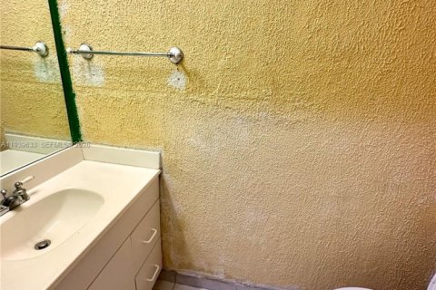 Townhouse in Plantation, Florida 4 bedrooms, 187.66 sq.m. № 1997941 - photo 7