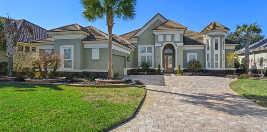 House in Hernando, Florida 4 bedrooms, 283.54 sq.m. № 1304221