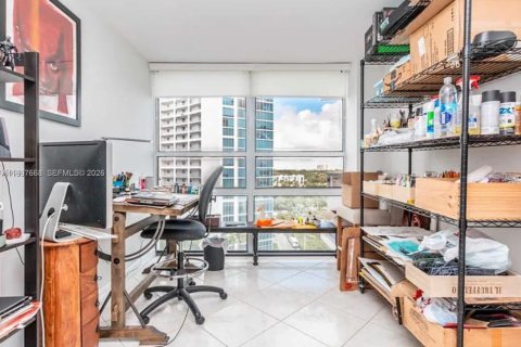 Condo in Miami, Florida, 2 bedrooms  № 2186074 - photo 8
