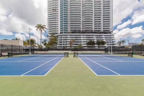 Condo in Miami, Florida, 2 bedrooms  № 2186074 - photo 23