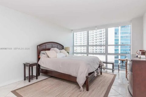 Condo in Miami, Florida, 2 bedrooms  № 2186074 - photo 6