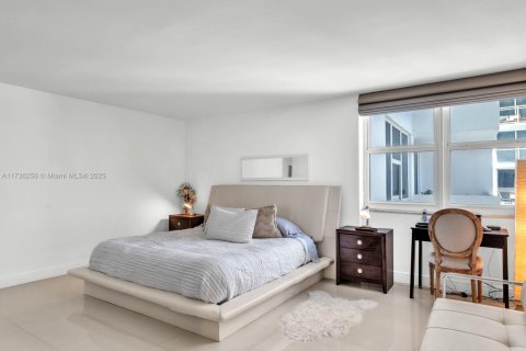 Купить кондоминиум в Халландейл-Бич, Флорида 2 спальни, 172.43м2, № 1484842 - фото 28