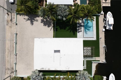 House in Key Largo, Florida 3 bedrooms, 138.98 sq.m. № 1930102 - photo 3