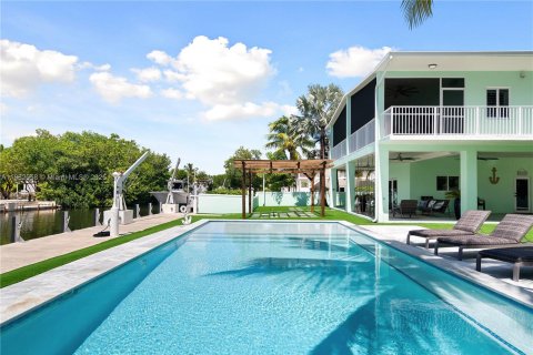 House in Key Largo, Florida 3 bedrooms, 138.98 sq.m. № 1930102 - photo 7