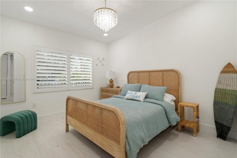 House in Key Largo, Florida 3 bedrooms, 138.98 sq.m. № 1930102 - photo 21
