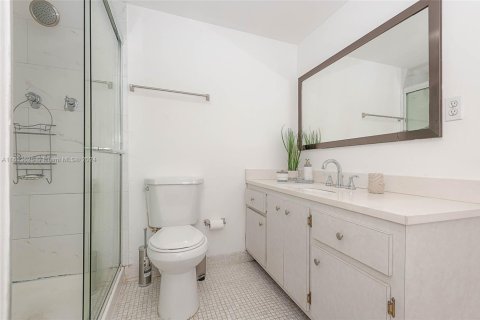 Condominio en venta en Hallandale Beach, Florida, 2 dormitorios, 118.45 m2 № 1868079 - foto 24