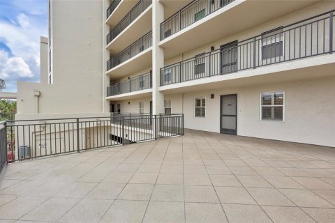 Condominio en venta en Sarasota, Florida, 2 dormitorios, 122.26 m2 № 1556750 - foto 6