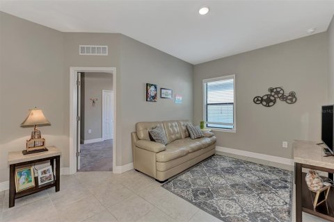 House in Port Charlotte, Florida 3 bedrooms, 184.69 sq.m. № 1856136 - photo 25