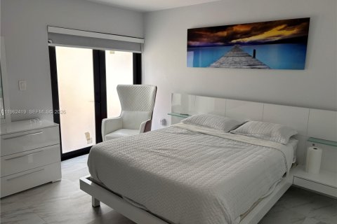 Villa ou maison à vendre à Miami, Floride: 4 chambres, 148.83 m2 № 2024928 - photo 11