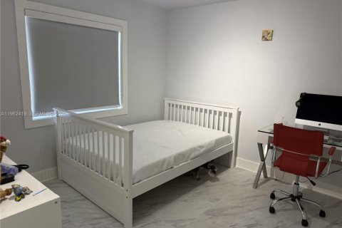 Купить виллу или дом в Майами, Флорида 1 комната, 148.83м2, № 2024928 - фото 16