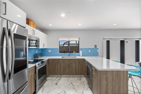 Купить виллу или дом в Майами, Флорида 1 комната, 148.83м2, № 2024928 - фото 21