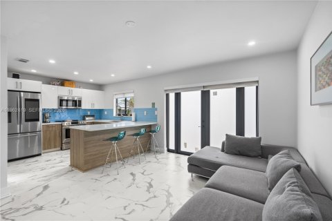 Купить виллу или дом в Майами, Флорида 1 комната, 148.83м2, № 2024928 - фото 18
