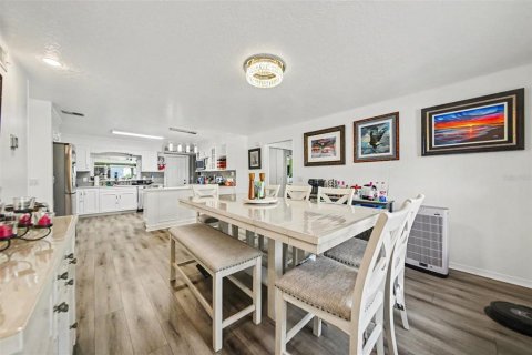 Casa en venta en Altamonte Springs, Florida, 4 dormitorios, 180.51 m2 № 2238163 - foto 10