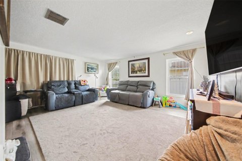 Casa en venta en Altamonte Springs, Florida, 4 dormitorios, 180.51 m2 № 2238163 - foto 4