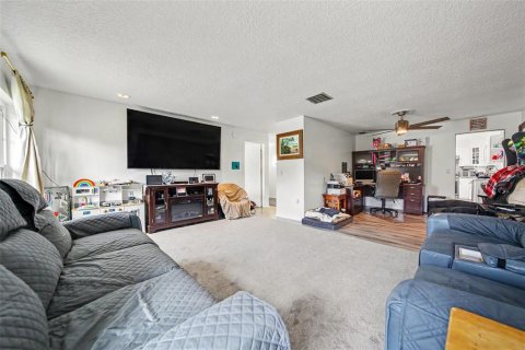 Casa en venta en Altamonte Springs, Florida, 4 dormitorios, 180.51 m2 № 2238163 - foto 6