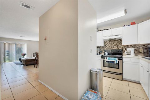 Apartment in Kissimmee, Florida 2 bedrooms, 101.08 sq.m. № 2213673 - photo 4