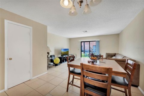 Apartment in Kissimmee, Florida 2 bedrooms, 101.08 sq.m. № 2213673 - photo 8
