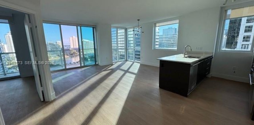 Квартира в Майами, Флорида 2 спальни, 106.47м2 № 2000515