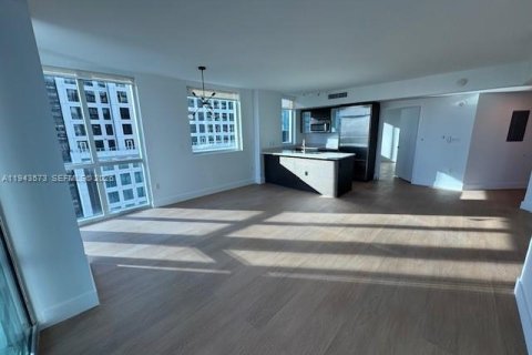 Снять в аренду квартиру в Майами, Флорида 2 спальни, 106.47м2, № 2000515 - фото 7