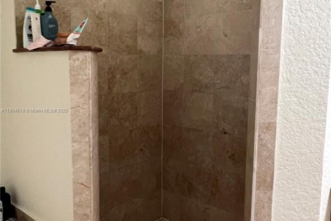 Condo in West Palm Beach, Florida, 2 bedrooms  № 1792528 - photo 21