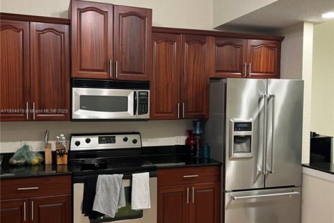Condo in West Palm Beach, Florida, 2 bedrooms  № 1792528 - photo 12