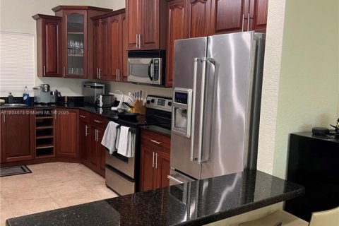 Condo in West Palm Beach, Florida, 2 bedrooms  № 1792528 - photo 16