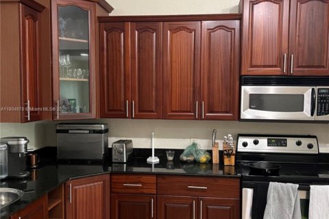 Condo in West Palm Beach, Florida, 2 bedrooms  № 1792528 - photo 15