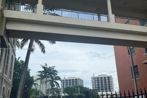 Condo in West Palm Beach, Florida, 2 bedrooms  № 1792528 - photo 4