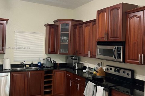 Condo in West Palm Beach, Florida, 2 bedrooms  № 1792528 - photo 13