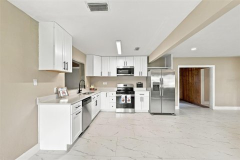 Купить виллу или дом в Пальметто, Флорида 3 комнаты, 204.94м2, № 2416401 - фото 15