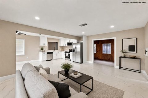 Купить виллу или дом в Пальметто, Флорида 3 комнаты, 204.94м2, № 2416401 - фото 6