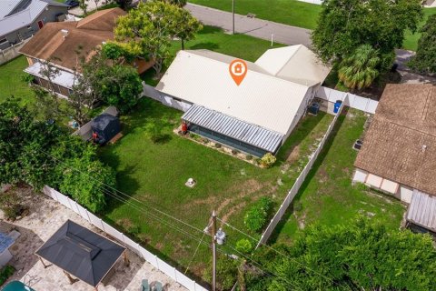 House in Saint Petersburg, Florida 3 bedrooms, 150.59 sq.m. № 1919472 - photo 30