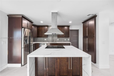 Снять в аренду виллу или дом в Дания-Бич, Флорида 4 спальни, 154.12м2, № 1993375 - фото 13