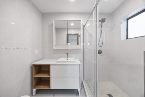 Снять в аренду виллу или дом в Дания-Бич, Флорида 4 спальни, 154.12м2, № 1993375 - фото 30