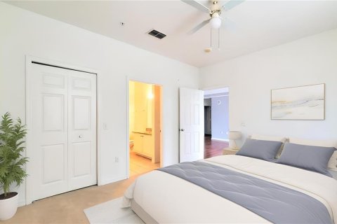 Condo in Orlando, Florida, 3 bedrooms  № 2222148 - photo 5