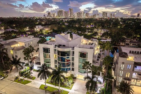 Condo in Fort Lauderdale, Florida, 4 bedrooms  № 2174318