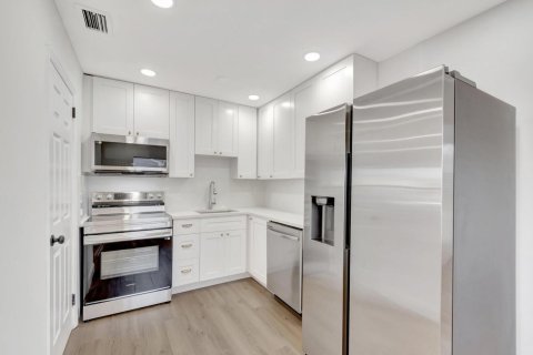 Casa en venta en West Palm Beach, Florida, 3 dormitorios, 94.3 m2 № 2434127 - foto 5