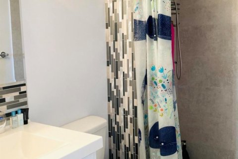 Condominio en alquiler en West Palm Beach, Florida, 2 dormitorios, 84.82 m2 № 1135529 - foto 1