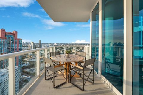 Condo in Miami Beach, Florida, 2 bedrooms  № 1460699 - photo 20