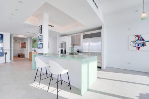 Condo in Miami Beach, Florida, 2 bedrooms  № 1460699 - photo 28