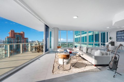 Condo in Miami Beach, Florida, 2 bedrooms  № 1460699 - photo 5