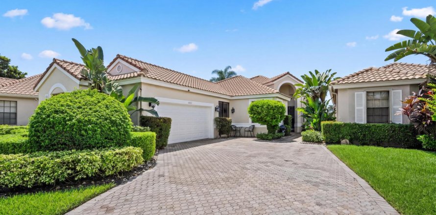 Villa ou maison à Lake Worth, Floride 3 chambres, 171.96 m2 № 2403794
