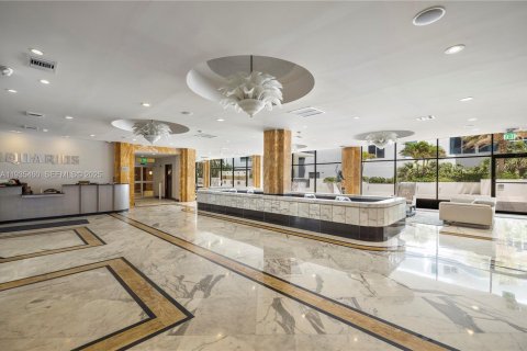 Condominio en alquiler en Hollywood, Florida, 2 dormitorios, 164.25 m2 № 1993830 - foto 11