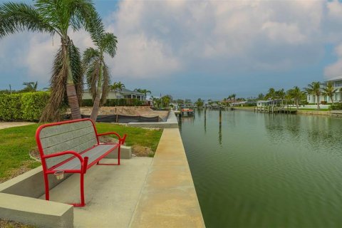 House in Longboat Key, Florida 3 bedrooms, 210.14 sq.m. № 1518186 - photo 24