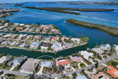 House in Longboat Key, Florida 3 bedrooms, 210.14 sq.m. № 1518186 - photo 9