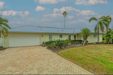 House in Longboat Key, Florida 3 bedrooms, 210.14 sq.m. № 1518186 - photo 2