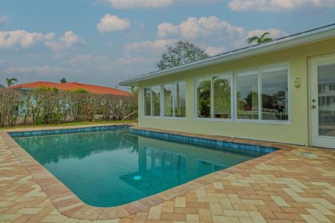 House in Longboat Key, Florida 3 bedrooms, 210.14 sq.m. № 1518186 - photo 20