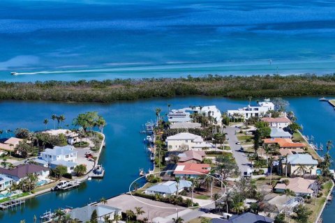 House in Longboat Key, Florida 3 bedrooms, 210.14 sq.m. № 1518186 - photo 11
