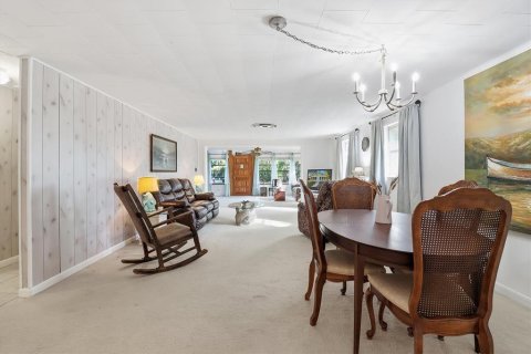 House in Floral City, Florida 3 bedrooms, 227.8 sq.m. № 2138925 - photo 8